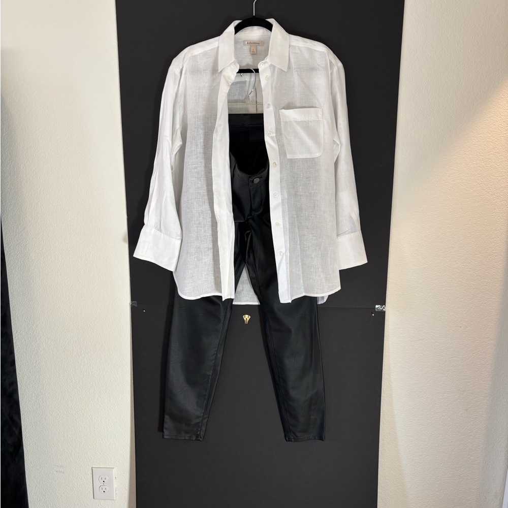 Banana Republic White Button Down Shirt
